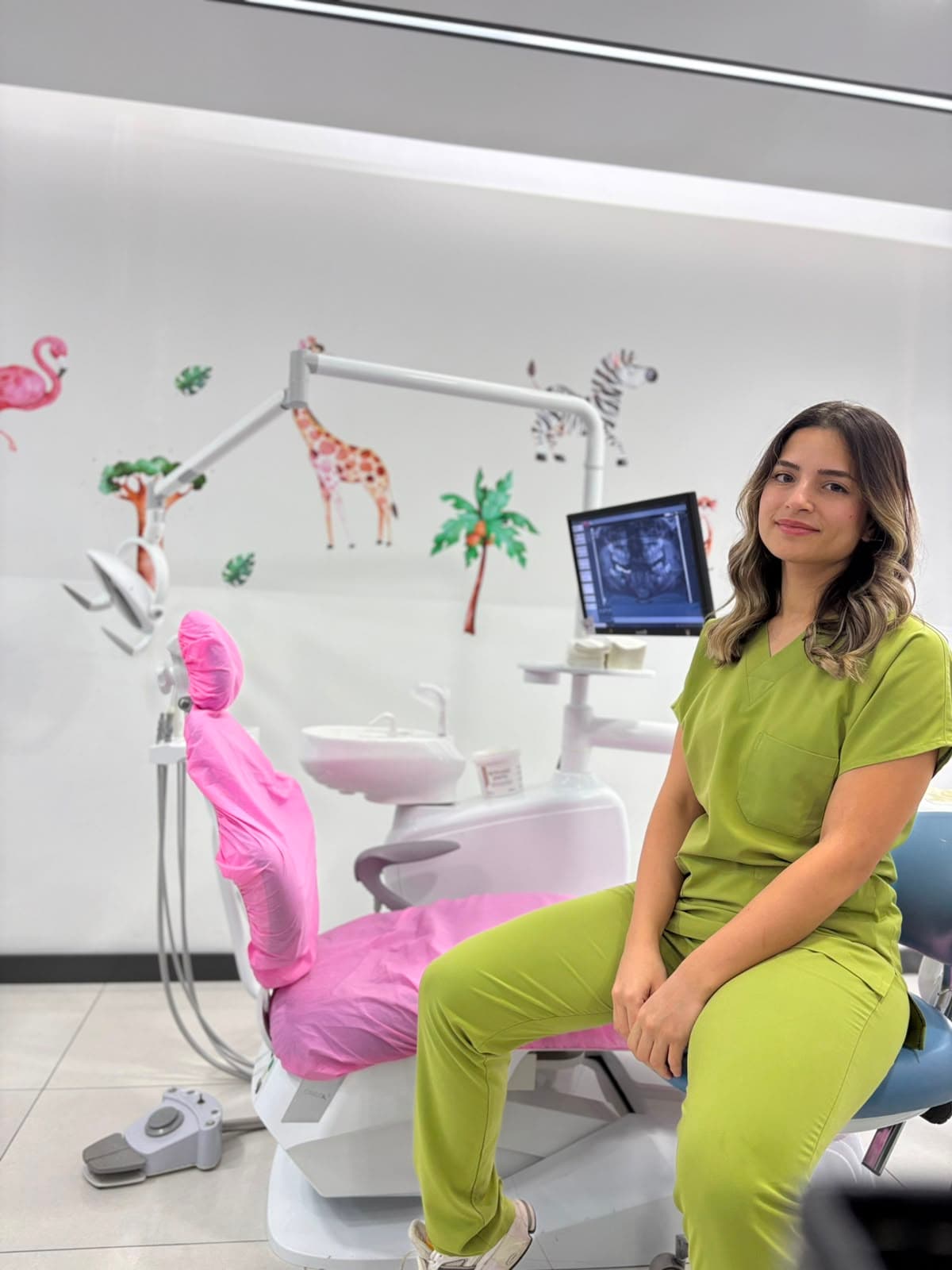 Uzm. Dt. Elif Uğurbekler Hündü çocuk dostu klinik ortamında